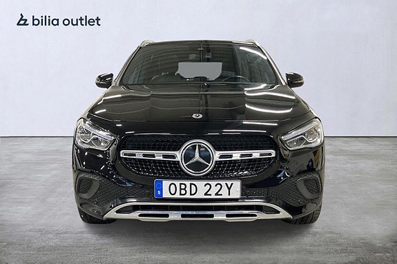 Mercedes-Benz GLA250 e 8 of 30