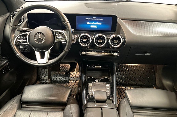 Mercedes-Benz GLA250 e 11 of 30