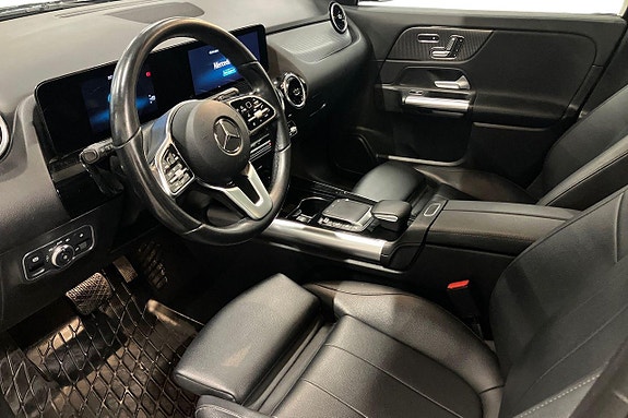 Mercedes-Benz GLA250 e 15 of 30