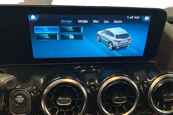 Mercedes-Benz GLA250 e 18 of 30