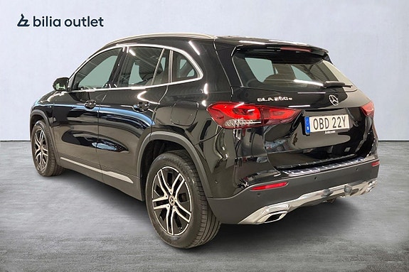 Mercedes-Benz GLA250 e 4 of 30