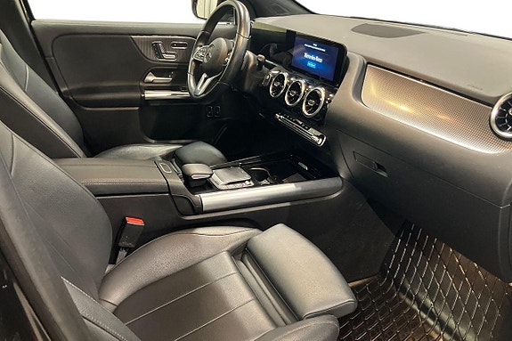 Mercedes-Benz GLA250 e 9 of 30