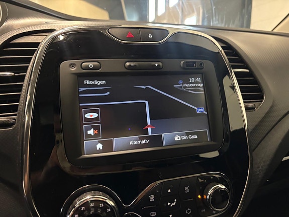 Renault Captur 15 of 24
