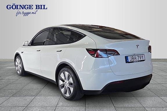 Tesla Model Y 6 of 14