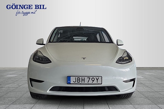 Tesla Model Y 3 of 14