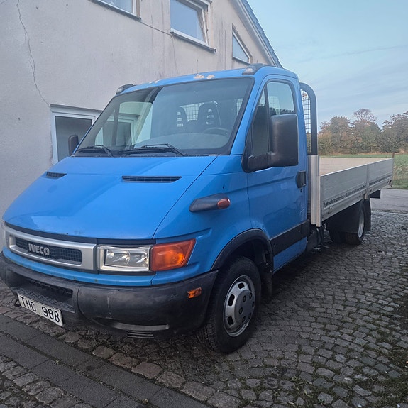 Iveco Daily 35C13 2 of 12