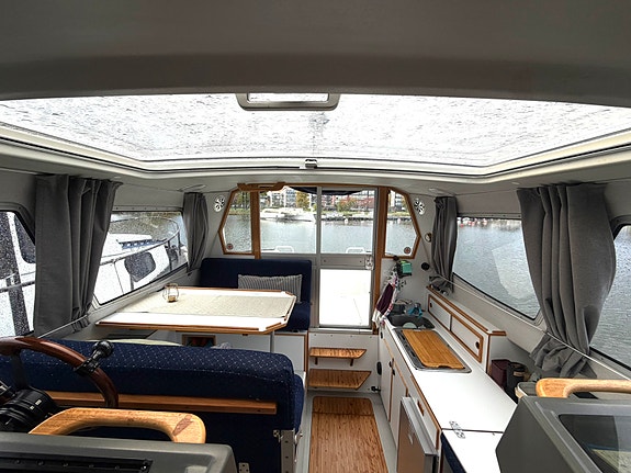 Flipper 717S Volvo Penta 570A V8 15 of 19
