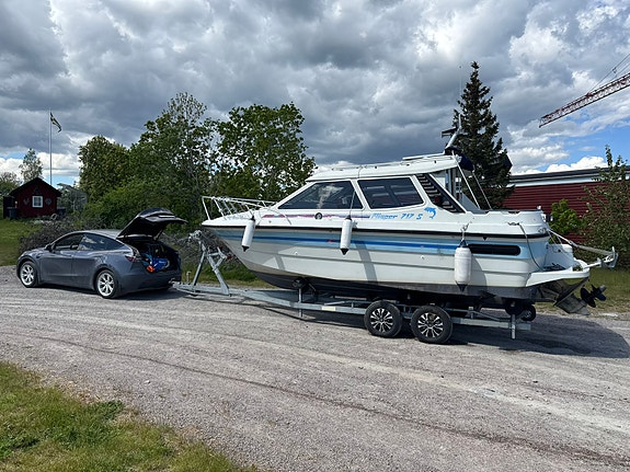 Flipper 717S Volvo Penta 570A V8 4 of 19