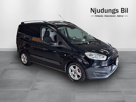 Ford Transit Courier 4 of 9
