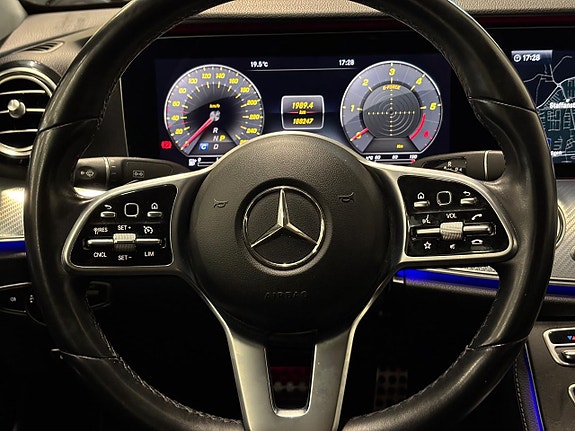 Mercedes-Benz E 220 d 12 of 30