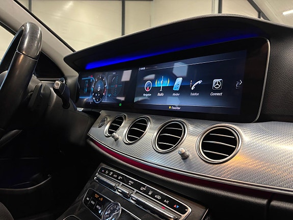Mercedes-Benz E 220 d 22 of 30