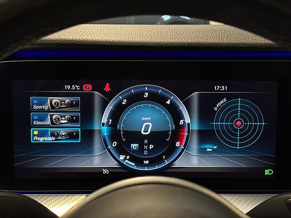 Mercedes-Benz E 220 d 29 of 30