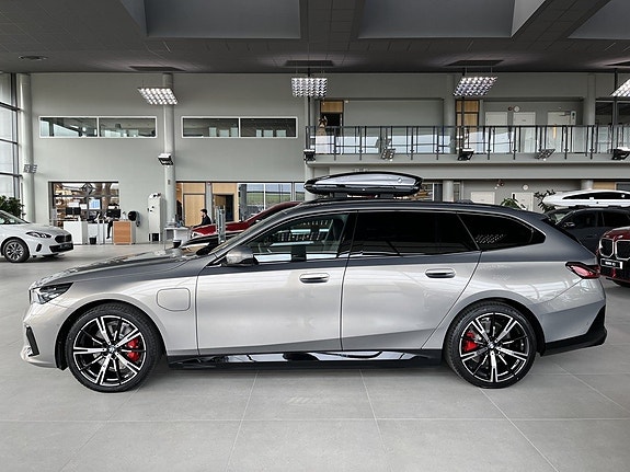 BMW 530e 3 of 16