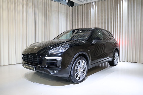 Porsche Cayenne S 7 of 30