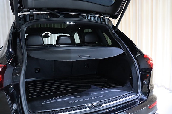 Porsche Cayenne S 9 of 30