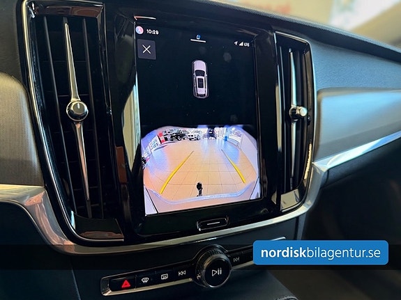 Volvo V90 10 of 11
