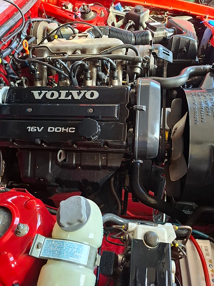 Volvo 740 3 of 6