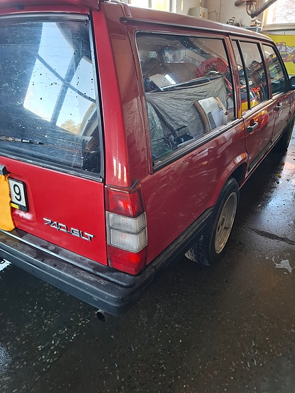 Volvo 740 2 of 6