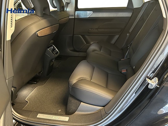 Volvo ES90 13 of 15
