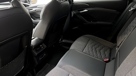 Audi A6 e-tron 11 of 14