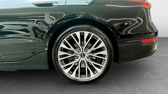 Audi A6 e-tron 6 of 14