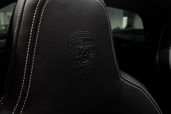 Porsche 911 Targa 4S 21 of 27