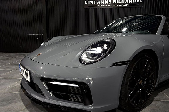 Porsche 911 Targa 4S 2 of 27