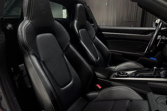 Porsche 911 Targa 4S 11 of 27
