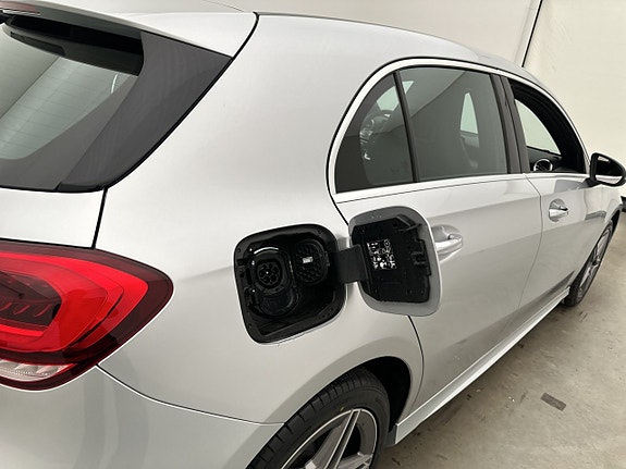 Mercedes-Benz A250 e 10 of 30