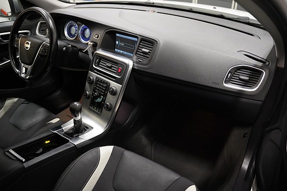 Volvo S60 11 of 22
