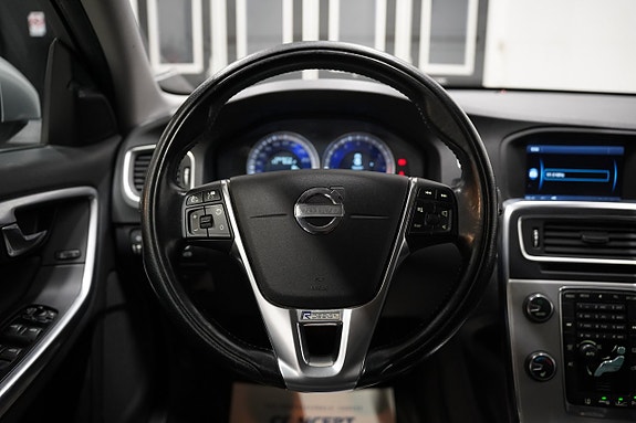 Volvo S60 13 of 22