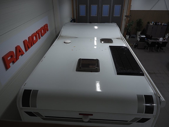 Weinsberg CaraSuite 700MEG 165hk I AUT I 3500kg I MOMS I Solcell I Backkamera 21 of 21