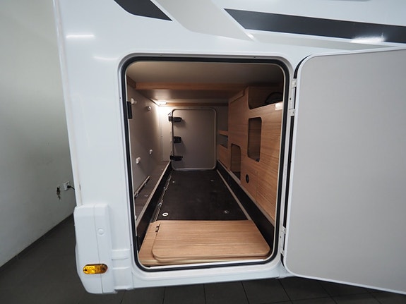 Weinsberg CaraSuite 700MEG 165hk I AUT I 3500kg I MOMS I Solcell I Backkamera 20 of 21