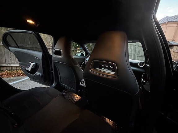 Mercedes-Benz A 250 e 8 of 13