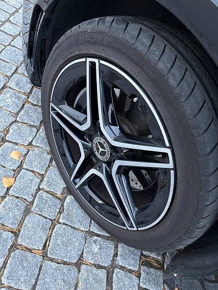 Mercedes-Benz A 250 e 11 of 13