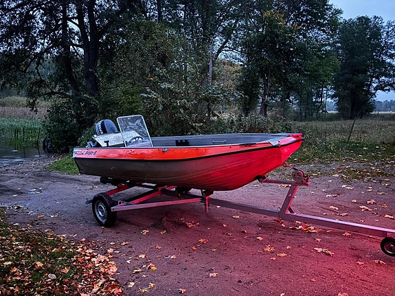 Buster R med 4-takt motor 2 of 3