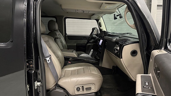 Hummer H2 14 of 25