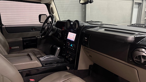 Hummer H2 15 of 25