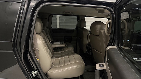 Hummer H2 13 of 25
