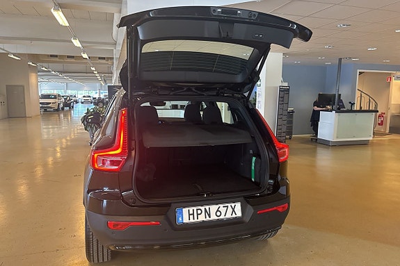 Volvo XC40 16 of 26