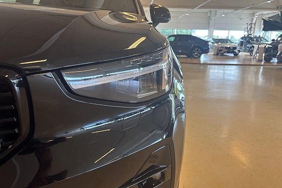 Volvo XC40 13 of 26