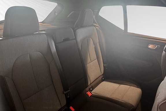 Volvo XC40 12 of 26