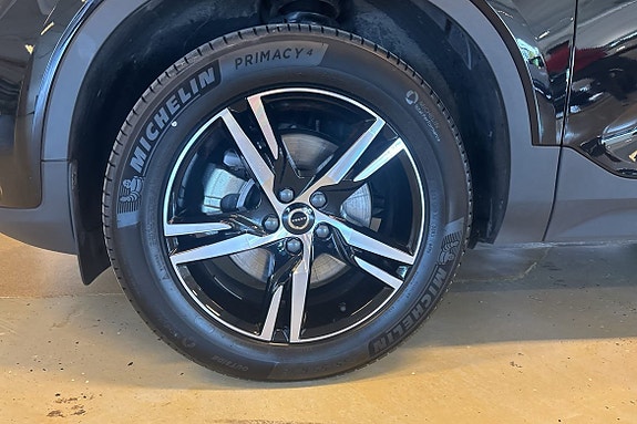 Volvo XC40 14 of 26