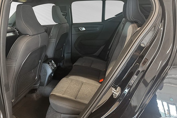 Volvo XC40 9 of 26