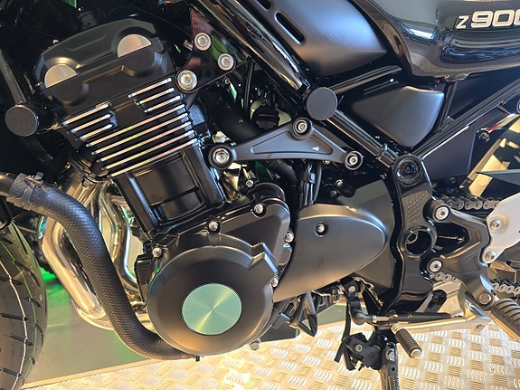 Kawasaki Z900RS SE 15 of 16
