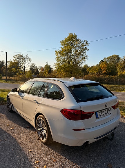 BMW 520d 2 of 10