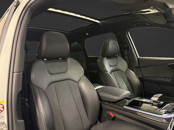 Audi SQ7 13 of 20