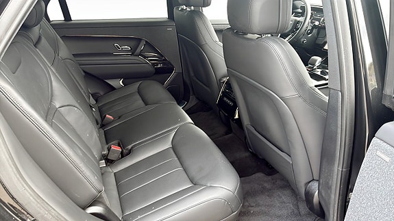 Land Rover Range Rover Sport 5 of 9