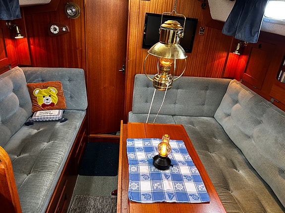 Hallberg Rassy 312 Mk2, nr 555 från 1988 9 of 11