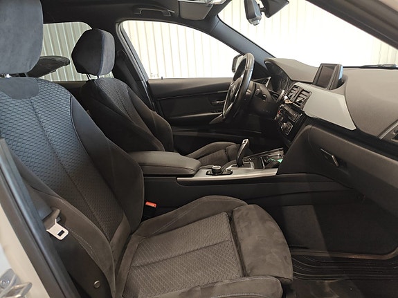 BMW 320d 18 of 22